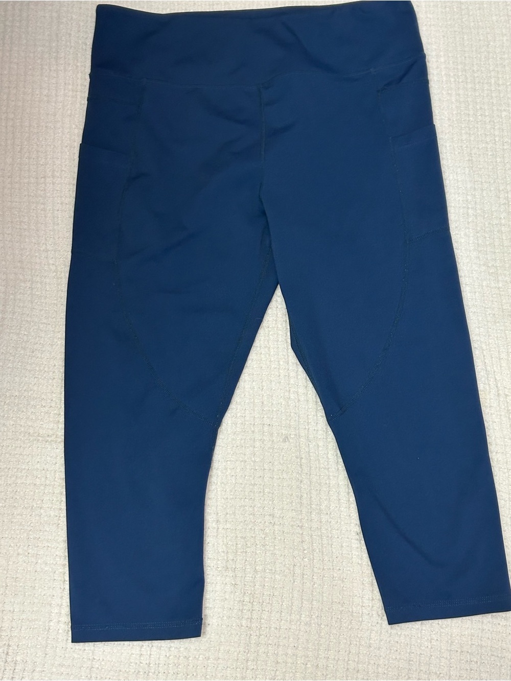 ZYIA Navy Capri Leggings with Side Pockets